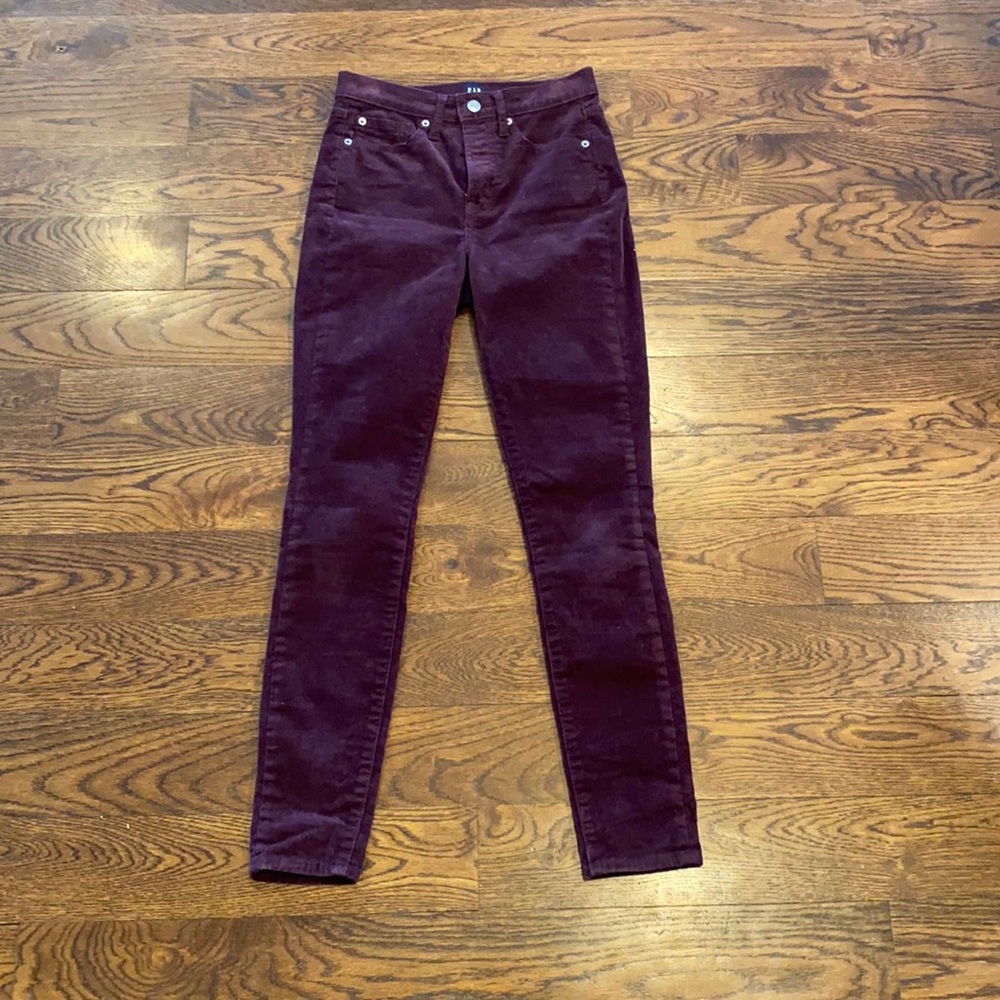 Women’s Gap Maroon Corduroy Pants - Size 00